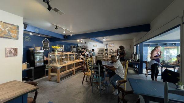 Inside this cozy and cute bakery