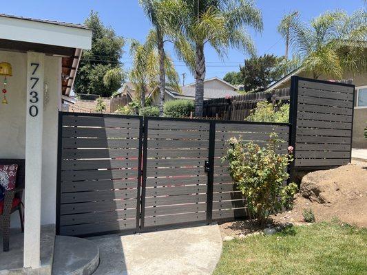 Side gate and fence