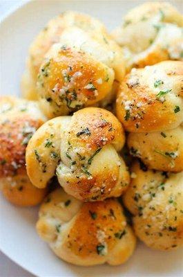 Garlic Knots....Worth the trip!!!