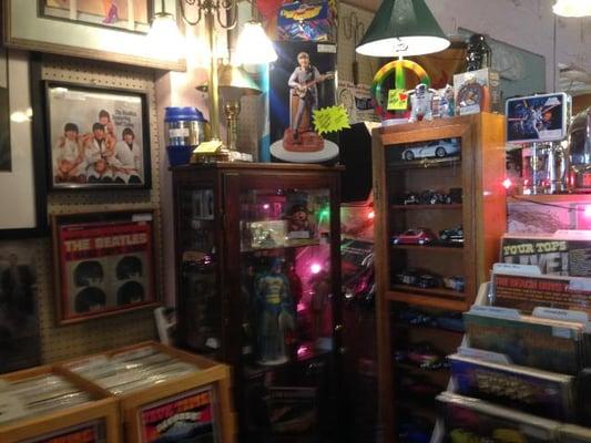 The Best Antique Mall!  Check "The Record Guys". The best albums, rock n roll collectibles and vintage glass!  Just ask 4 them!