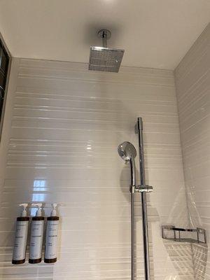 Rain fall shower head