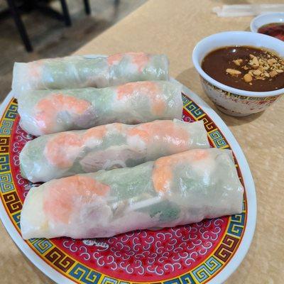 Shrimp spring rolls (goi cuon)