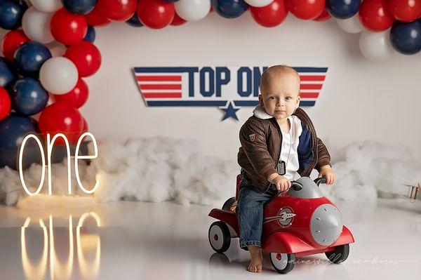 Top One Cake Smash. First Birthday Photographer. Gainesville Newborn Photography