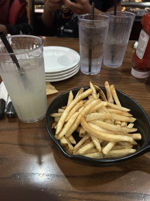 Seasoned Fries Minute Maid Lemonade