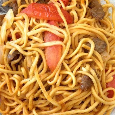 Tomato Beef Chow Mein