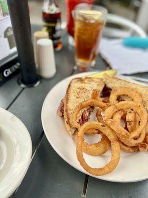 Rueben with onion rings