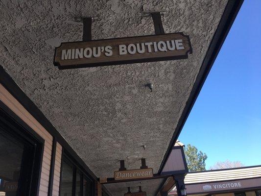 Minou's Boutique