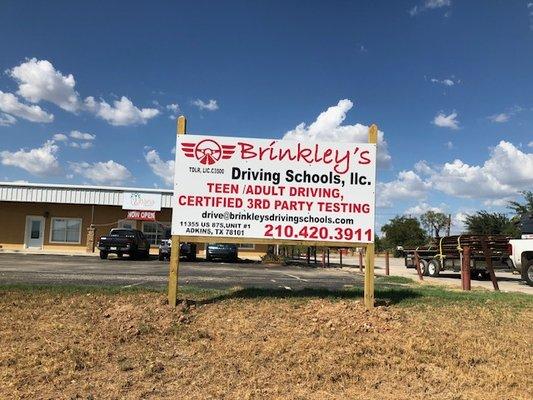 11355 US 87S, Unit #1
Adkins, Tx 78101
Storefront