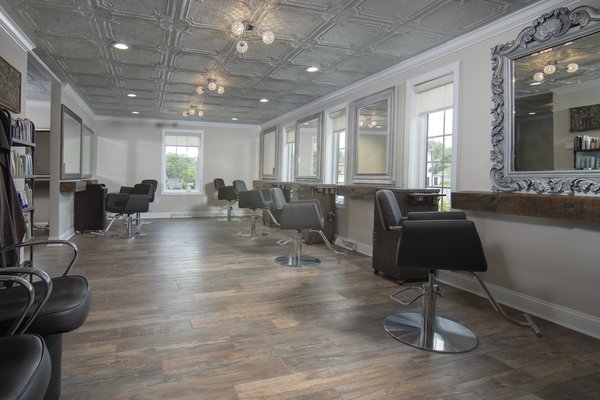 Stonewater Salon,  2018