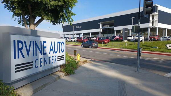 This is the Oldfield entrance to the Auto Mall just a block from the McLaren entrance to get to Auto Check Center.