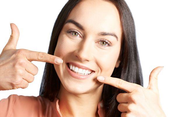 Seaside Family Dentistry, cosmetic dentist in Seaside, offers teeth whitening to help you achieve the smile you dream of. Call now!