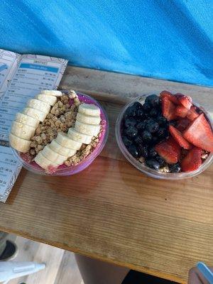 Pitaya bowl and Pura Vida Açaí bowl