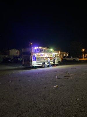 Tacos La Bufa truck in all its glory