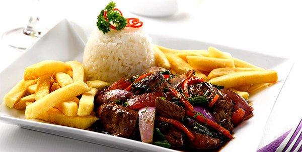 Lomo Saltado (Peruvian Beef Stir Fry)a classic Peruvian stir-fry dish that combines two of the most favorite cuisines, Latin and Chinese.