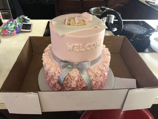 Baby shower cake