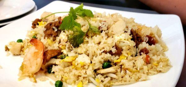 House Special Fried Rice: Combination of shrimp, chicken, pork, and Chinese sausage.