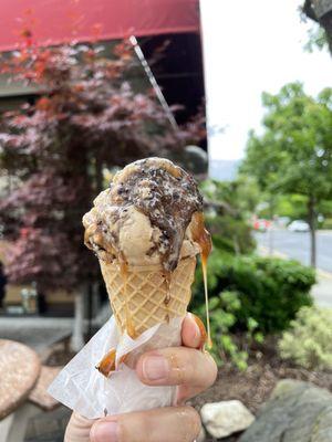 Coffee Oreo Caramel in a sugar cone