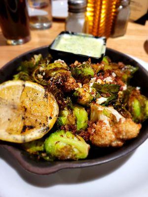 Crispy but brussels & cauliflower, yum!