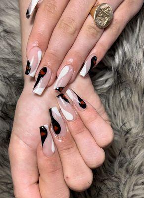 Gel x and black and white design