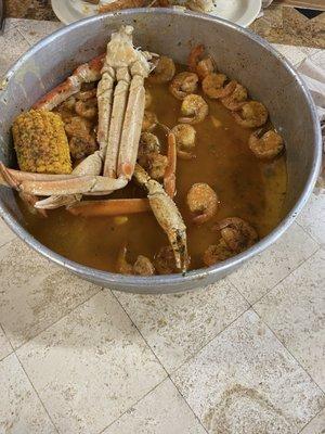 Crab and shrimp boil (with some missing - we started before I took a pic!)