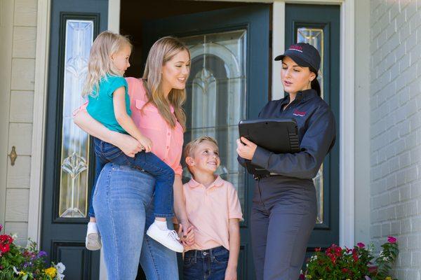 Our specialists live around the neighborhoods they service, allowing us to provide fast, affordable and reliable pest control services. 