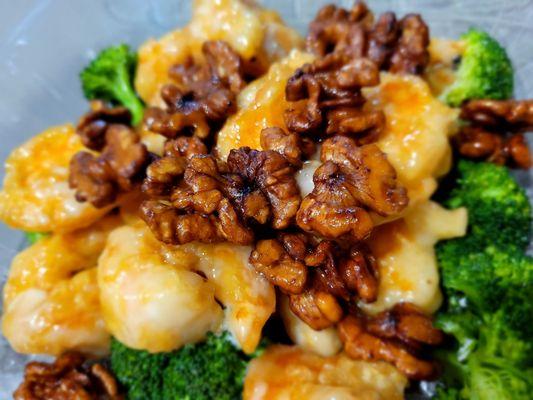 Honey Walnut Shrimp (to-go) is so pretty!