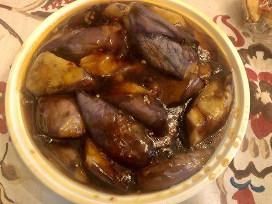 Delicious eggplant in garlic sauce