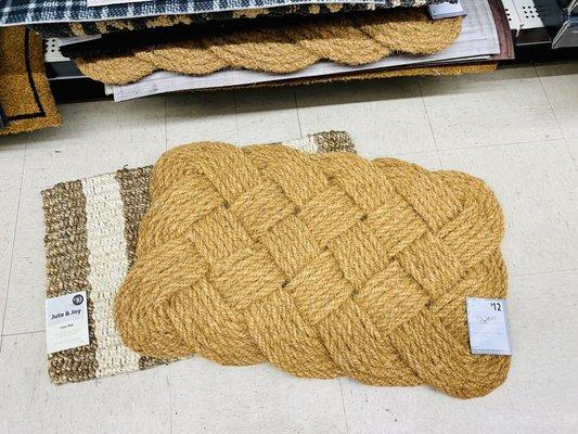 Love the small made in India jute rugs :)