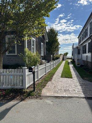 PTown picket fence in white