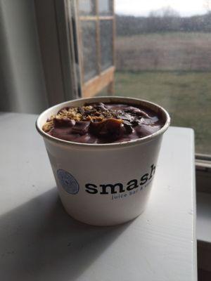 Look at this great acai bowl.  I love Smash Juice Bar & Eatery in North Liberty!