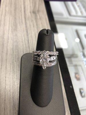 Custom 3 ring wedding set