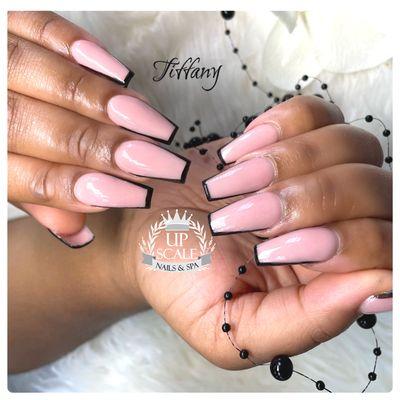 "We're all about glam and you deserve to be too.
Contact us today and find out how you can get a new look for your nails. 
ℬℴℴ ℴ