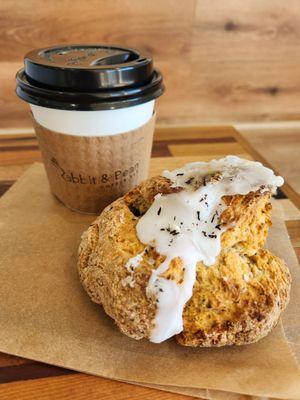 Spanish latte & earl grey scone