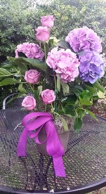 Endless Summer Hydrangea with Cool Water lavender roses