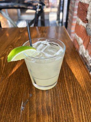 Spicy pineapple margarita (4/5)