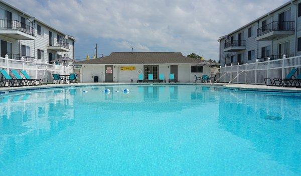 Things are heating up here at Georgetown South! Lease with us and pay no rent until July 1! Just in time to enjoy our pool!