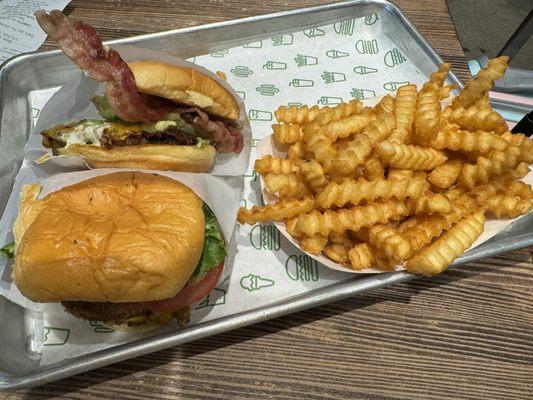 Bacon Avocado Cheeseburger, Shack Stack, fries