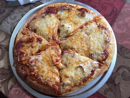 Pizza with delicious crust & sauce