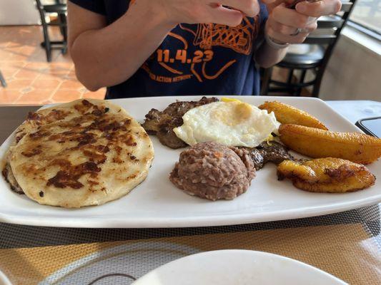 Steak and egg platter