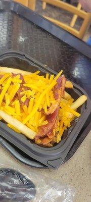 Bacon cheese fries