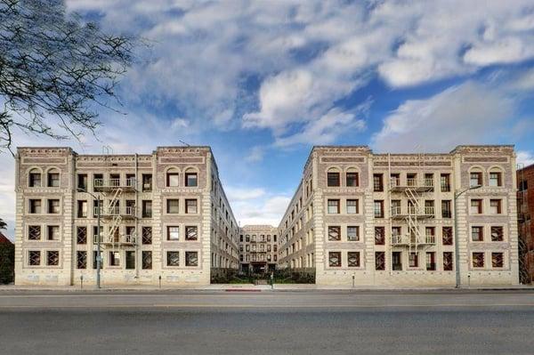 Looking at the Glen Donald building.