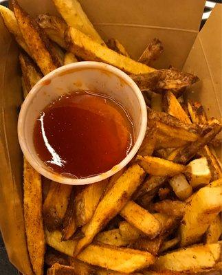 Cajun Fries with Honey Sriracha Sauce