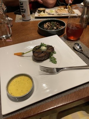 9 Oz Filet, mushrooms and Bernaise sauce