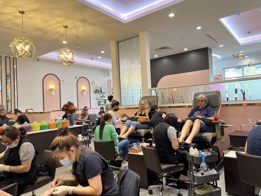 Aura Nail & Spa