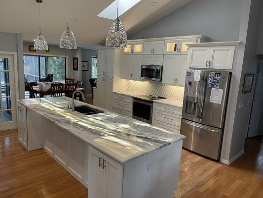 BEAUTIFUL MARBLE KITCHEN