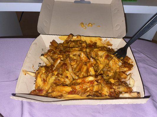 FULL-SIZE CHILI CHEESE FRY