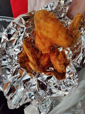 Fried chicken wings