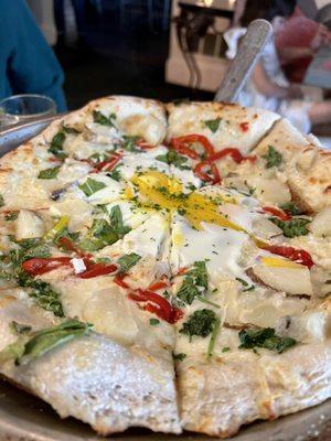 Brunch pizza