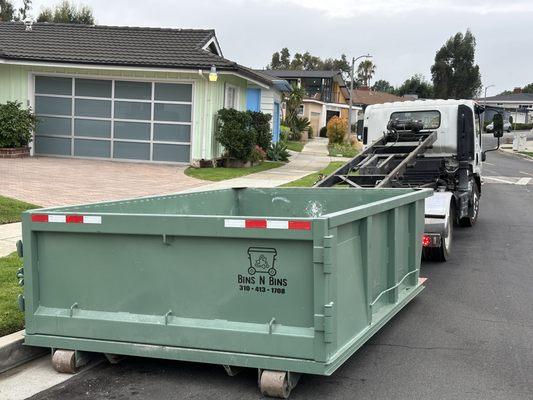 Hauling Away is now offering dumpster rental serivices in the Victorville, phalan, and Adelanto areas.