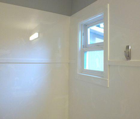 Tub Cove Cultured Marble Window Wrap